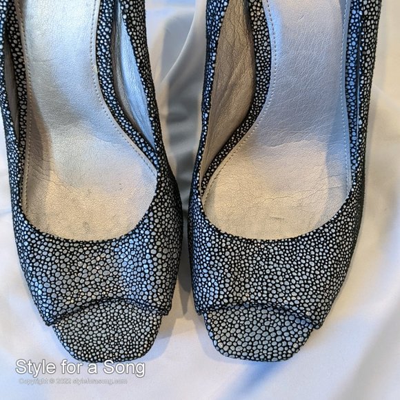 Calvin Klein Cora Black and White Pebble Platform Peep Toe Pumps 9 - Picture 4 of 12